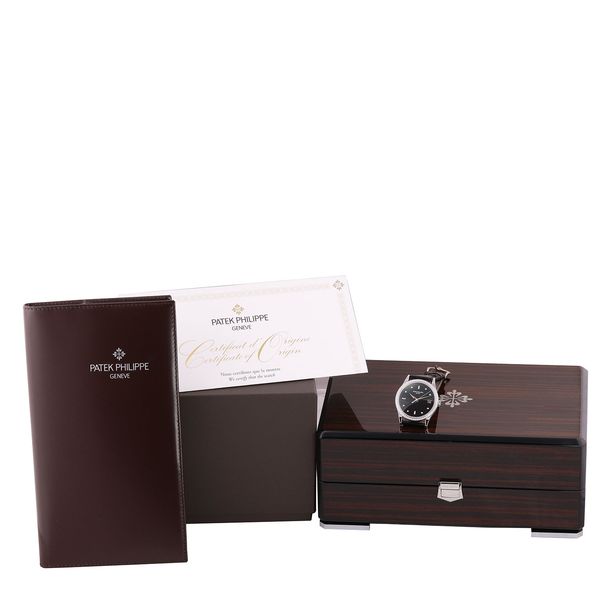 Patek Philippe Calatrava 5297G-001